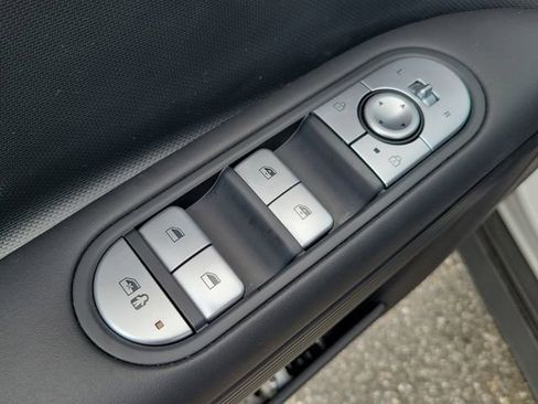 Used 2024 Hyundai Ioniq 5 SEL image 21
