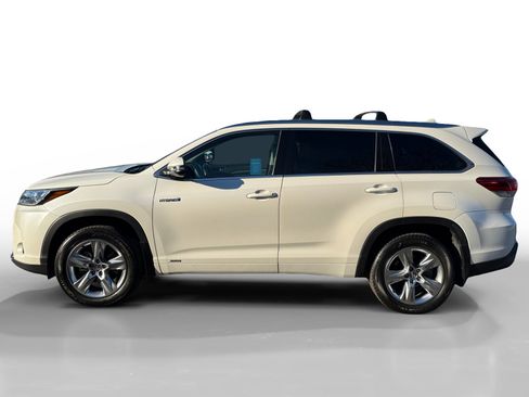 Used 2019 Toyota Highlander Limited image 2
