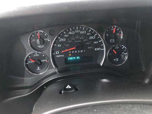 Used 2024 GMC Savana 2500 w/ Driver Convenience Package image 32