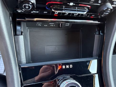 Used 2023 Jeep Grand Cherokee Altitude image 38