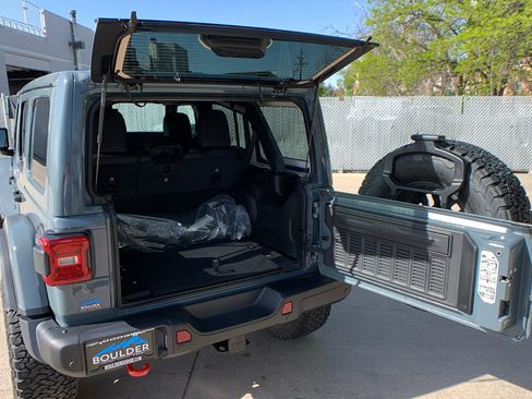 Used 2025 Jeep Wrangler Unlimited Rubicon image 25