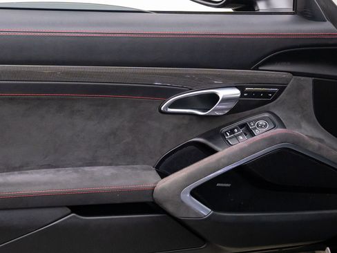 Used 2018 Porsche 911 Carrera 4 GTS image 14