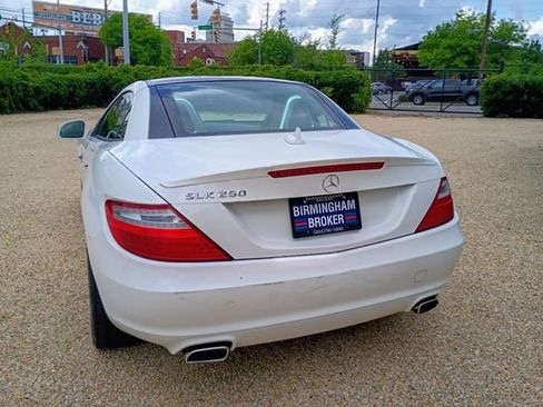 Used 2015 Mercedes-Benz SLK 250 image 59