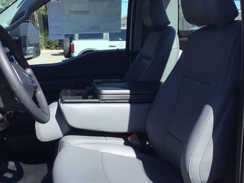 New 2026 Ford F550 4x4 Regular Cab Super Duty image 13