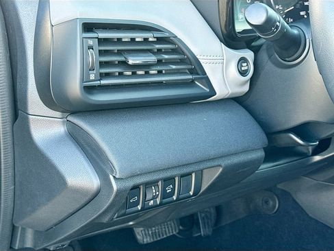 Used 2025 Subaru Outback Premium image 12