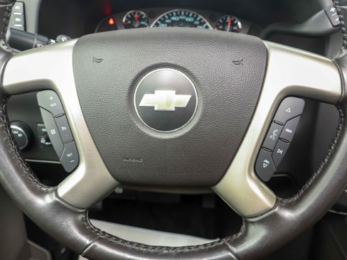 Used 2017 Chevrolet Express 3500 LT w/ LT Preferred Equipment Group image 19