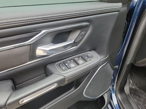 Used 2023 RAM 1500 Laramie AWD/4WD image 7