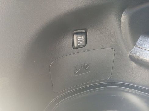 Used 2017 Honda Pilot Touring image 20