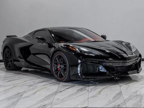 Used 2023 Chevrolet Corvette Z06 w/ Stealth Interior Trim Package RWD image 12