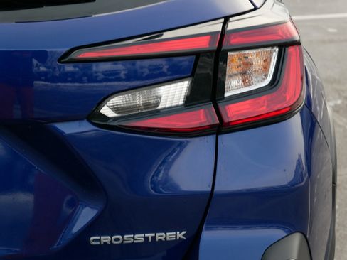 Certified 2024 Subaru Crosstrek 2.5i Limited w/ Crosstrek Mirror Package image 17