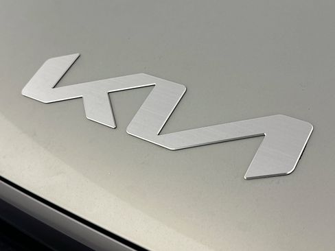 Used 2024 Kia EV9 GT-Line AWD/4WD image 37