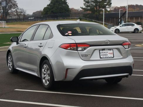Used 2020 Toyota Corolla LE image 13