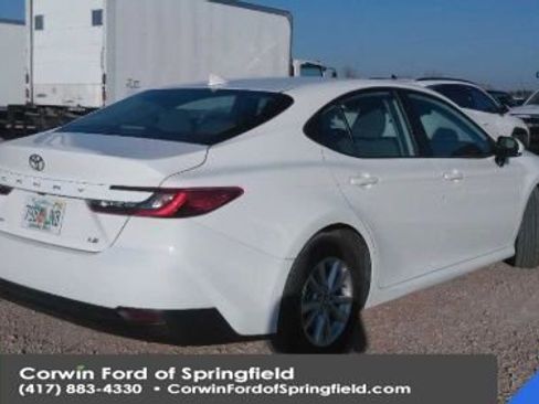 Used 2025 Toyota Camry LE image 2