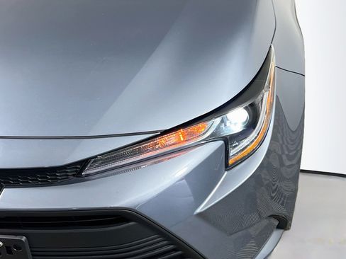 Used 2025 Toyota Corolla LE FWD image 12