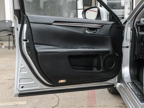 Used 2016 Lexus ES 300h image 50