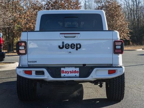 Used 2022 Jeep Gladiator Overland image 12