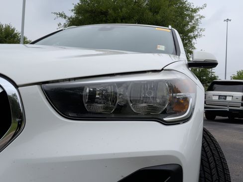 Used 2020 BMW X1 xDrive28i w/ Convenience Package AWD/4WD image 3