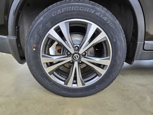 Used 2017 Nissan Rogue SL w/ SL Premium Package AWD/4WD image 31