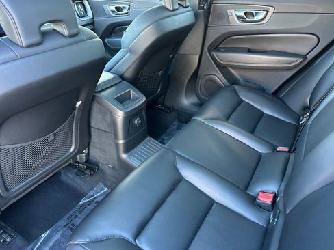 Used 2023 Volvo XC60 T8 Core image 13
