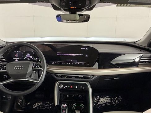 Used 2025 Audi Q5 Premium Plus w/ Premium Plus image 15