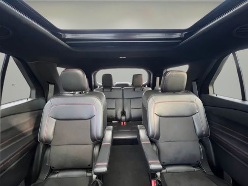 Used 2023 Ford Explorer ST-Line image 20
