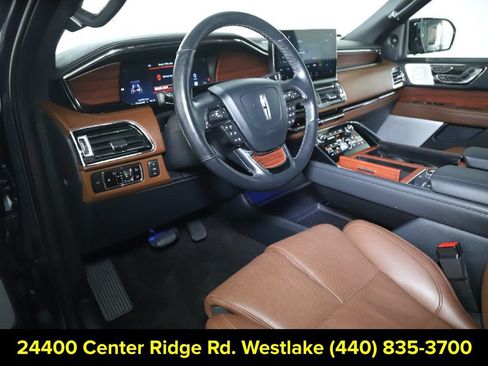 Used 2024 Lincoln Navigator Reserve AWD/4WD image 18