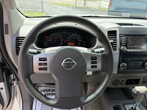 Used 2017 Nissan Frontier SV RWD image 16