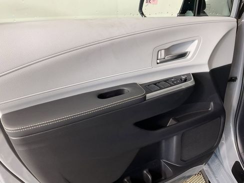 New 2026 Toyota Sienna XSE image 16