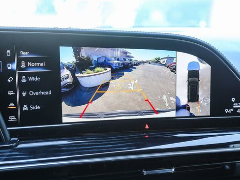 Used 2021 Cadillac Escalade ESV Sport w/ Driver Assist Tech Package AWD/4WD image 22