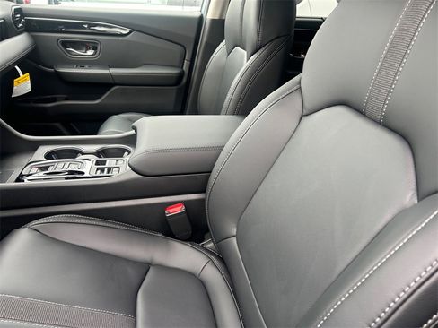 New 2025 Honda Pilot Touring image 20