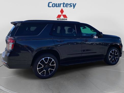 Used 2022 Chevrolet Tahoe RST w/ Luxury Package AWD/4WD image 4