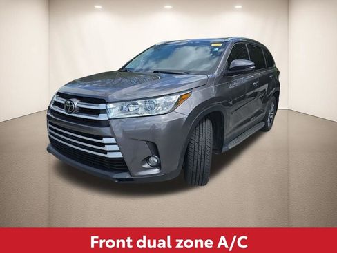 Used 2019 Toyota Highlander XLE image 15