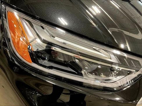 Used 2023 Audi Q5 2.0T Premium Plus w/ Premium Plus Package AWD/4WD image 28