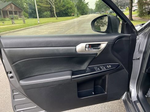 Used 2015 Lexus CT 200h Base 4dr Hatchback image 5