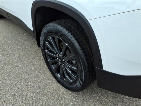 Certified 2023 Chevrolet Traverse RS w/ LPO, Floor Liner Package image 11