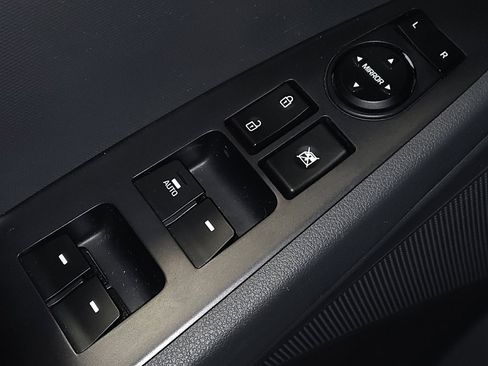 Used 2017 Hyundai Ioniq Blue image 27