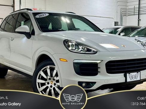 Used 2017 Porsche Cayenne Platinum Edition AWD/4WD image 4