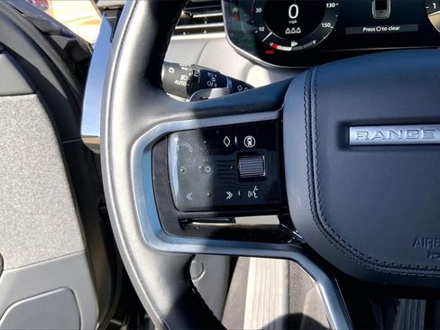 Used 2025 Land Rover Range Rover Sport image 11