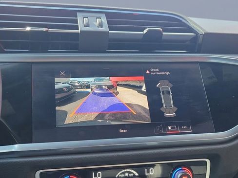 Used 2022 Audi Q3 2.0T Premium image 16