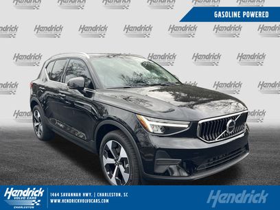 New 2025 Volvo XC40 B5 Core w/ Protection Package Premier