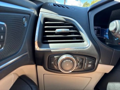 Used 2024 Ford Edge Titanium AWD/4WD image 26