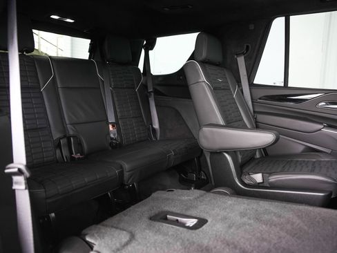 Used 2023 Cadillac Escalade V AWD/4WD image 44