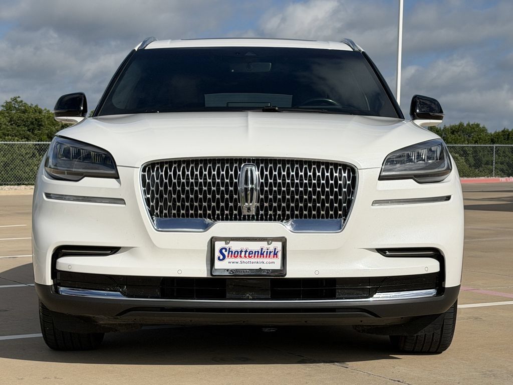 Used 2023 Lincoln Aviator Reserve w/ Equipment Group 201A RWD image 10