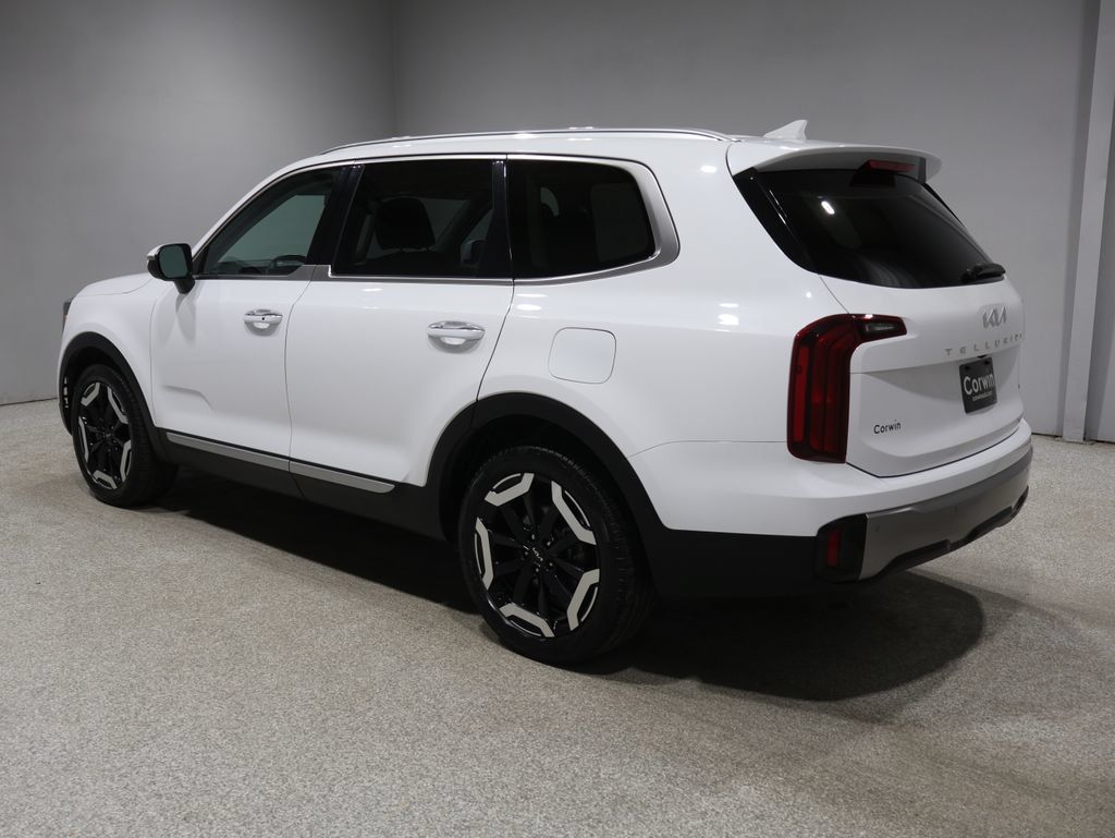 Used 2025 Kia Telluride S AWD/4WD image 4