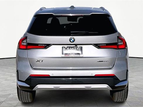 Used 2025 BMW X1 xDrive28i image 4