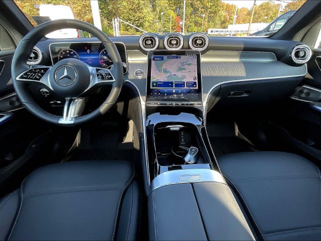 Used 2026 Mercedes-Benz GLC 300 4MATIC image 9