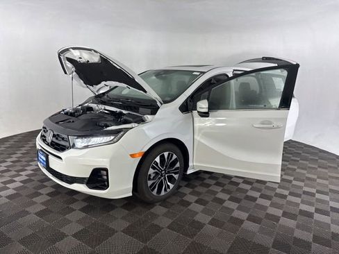 Used 2026 Honda Odyssey Elite image 16