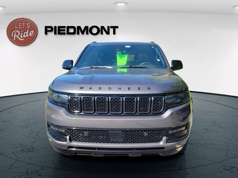 Used 2024 Jeep Wagoneer Series II image 3