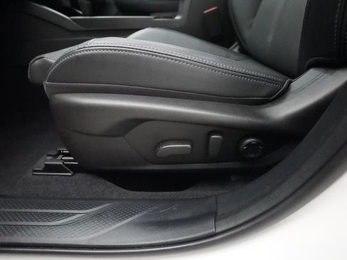 Certified 2026 Subaru Outback Touring XT AWD/4WD image 29
