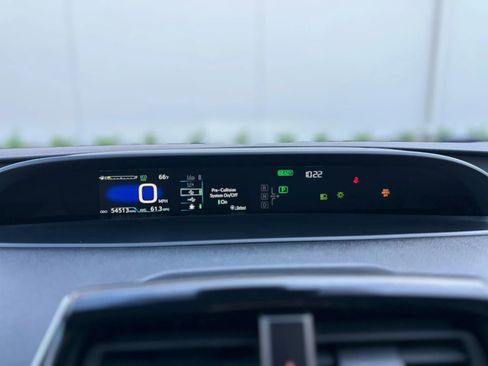 Used 2020 Toyota Prius Prime LE image 22